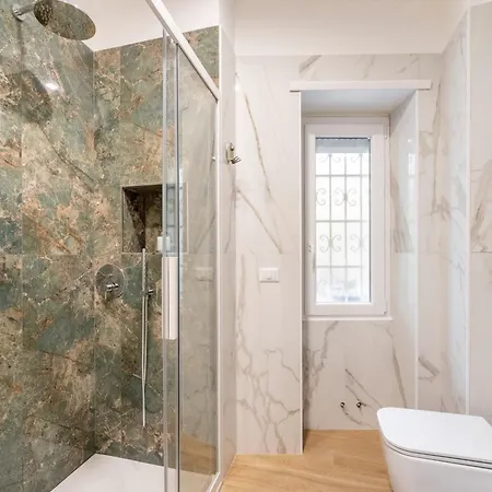 Emerald Suite, Elegant Flat In San Giovanni Area 아파트 로마