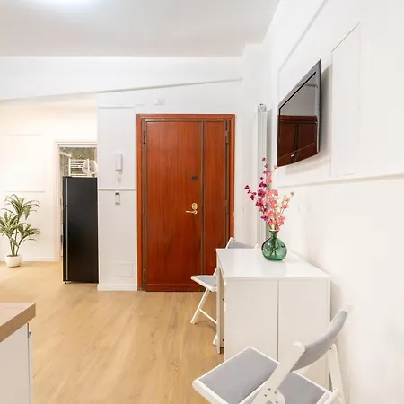 Emerald Suite, Elegant Flat In San Giovanni Area 아파트